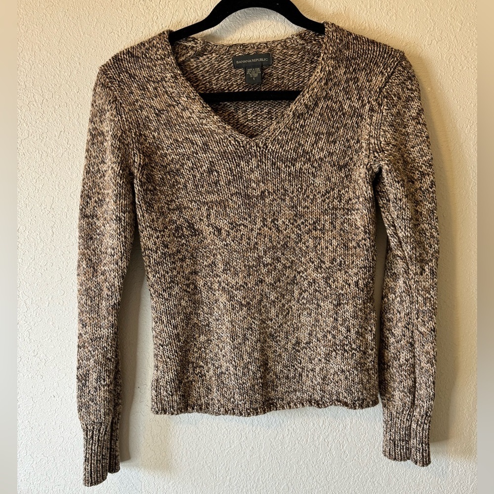 Banana Republic v- neck crochet knit silk wool sweater